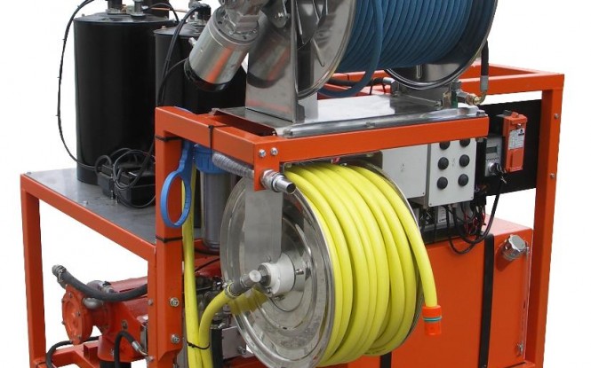 واترجت دیزلی تریلردار 2000 بار فشارقوی جهت شستشو و رسوب زدایی صنعتی مدل CDT-50 ساخت دن جت دانمارک